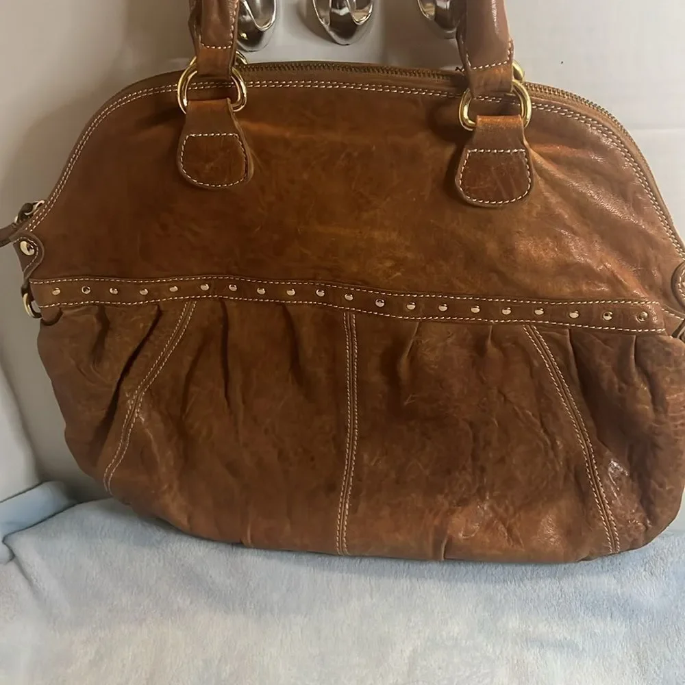 Destressed Leather Innue Bag